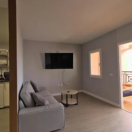 Daire Large Modern With Terrace & Heated Pool